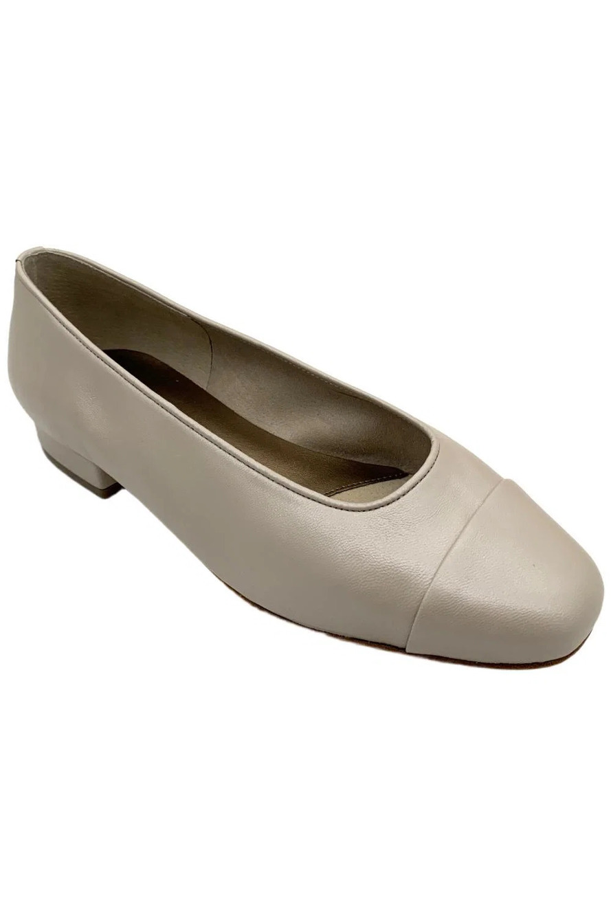 Vaneli Women's Frankie Slip-On Heeled Ballet Flat Sand - Medium